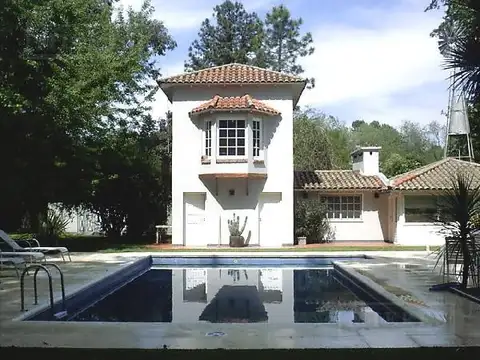 Casa en Venta en Countries y Barrios Cerrados en Pilar, USD 1.600.000