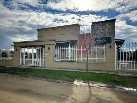 Quinta en Venta con 5 cocheras