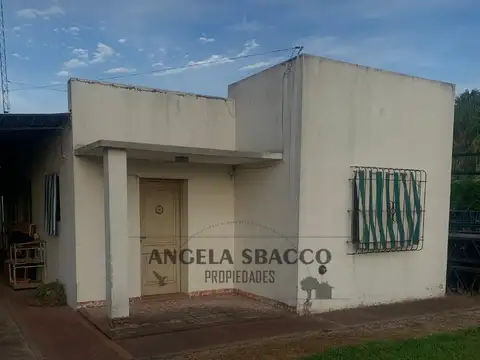 Casa 3 ambientes con 1 baño