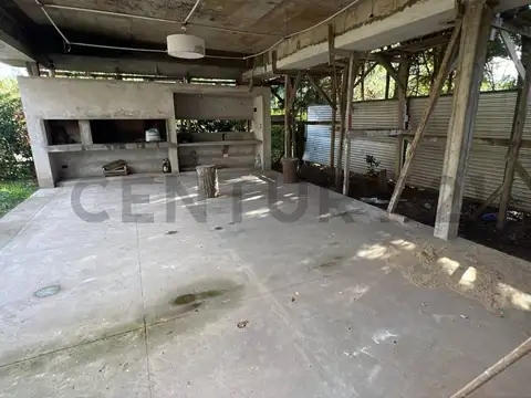 422 entre 141 Bis y 142. Casa en Venta a terminar - Arturo Seguí, La Plata