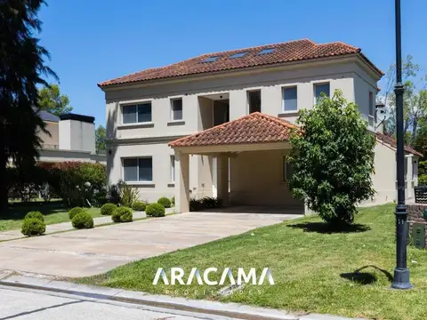 Casa en Venta de 4 dormitorios