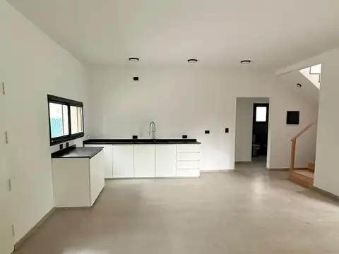 Casa en Venta en Barrio el Cazador, USD 270.000