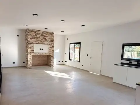 Casa 4 ambientes con 3 baños