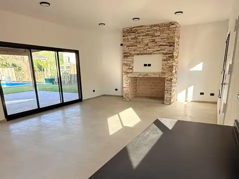 Casa en Venta en Barrio el Cazador, USD 270.000