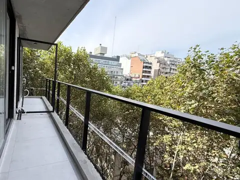 VENTA DEPTO 2 AMB CON  BALCON  FRENTE BELGRANO