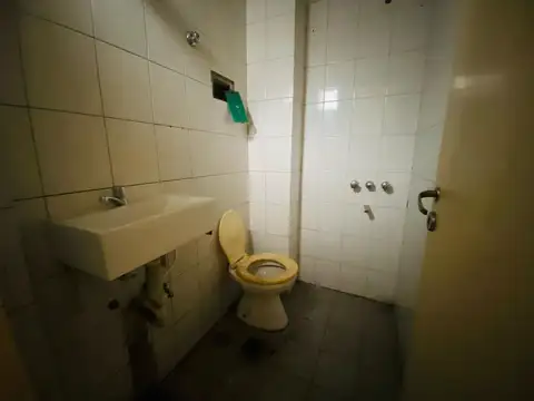 Local - Venta - Argentina, Tres de Febrero - Azcuenaga 3800