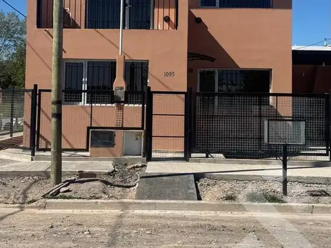 VENTA DÚPLEX - DOS DORMITORIOS - FERNANDEZ ORO