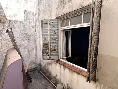 Depto Tipo Casa en Venta 60 años