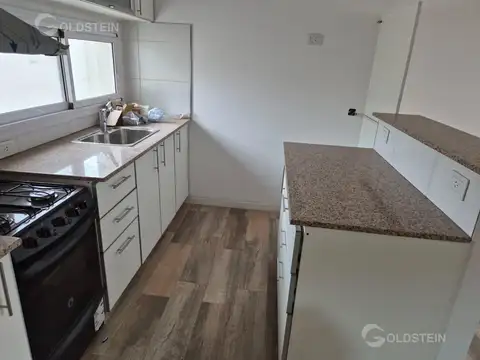 Departamento en Alquiler en Parque Chacabuco, $ 900.000