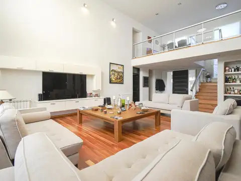 Casa 5 ambientes con 5 baños