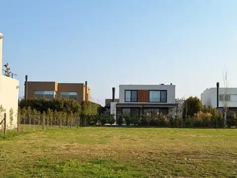 Barrio Castaños, Nordelta 100