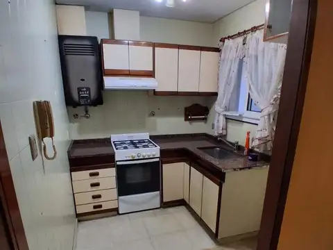 VENTA CASA 3 AMBIENTES SOBRE LOTE PROPIO. TERRAZA. SAAVEDRA