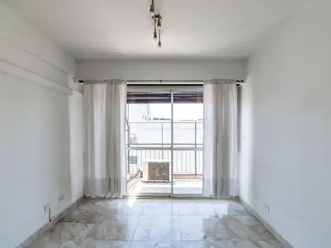 VTA depto. 4 ambientes FLORES balcón