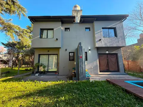 Casa en Venta con 5 cocheras