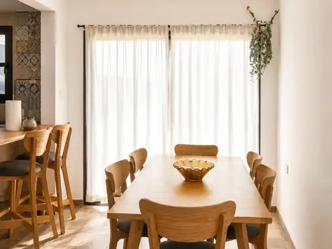 VENTA CASA 3 AMBIENTES MULTIFAMILIAR LA PLATA (DUPLEX )