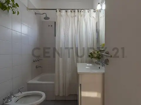 VENTA DEPARTAMENTO 4 AMB CON BALCON AL FRENTE – VILLA LURO