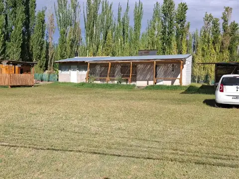 CIPOLLETTI VENDE QUINCHO/ DPTO C/ PILETA 