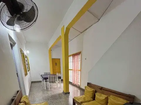 Depto Tipo Casa en Venta 60 años