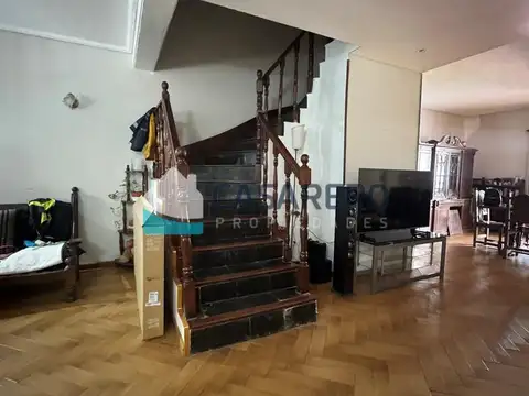 Casa en Alquiler con 1 cochera