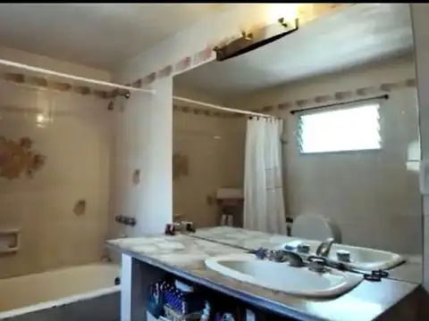 Casa en Venta en Las Glorias, USD 170.000