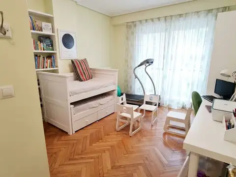 Departamento en Alquiler con 1 cocheras