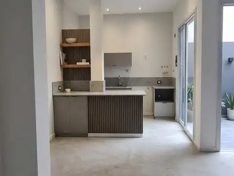 PH de 4 ambientes con Terraza y 3 baños Reciclado a nuevo! FERNANDEZ AL 200- u$s 140.000