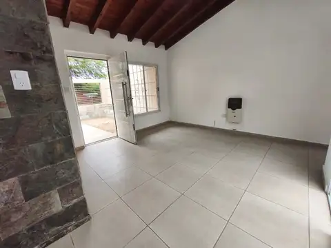 Casa en Alquiler en Marques De Sobremonte, $ 650.000