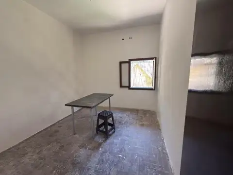 Casa 2 ambientes con 1 baño