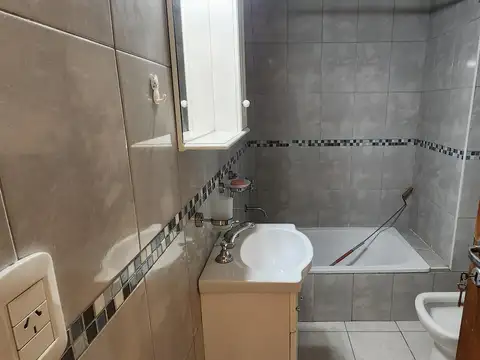 Departamento en Alquiler en Caseros, $ 630.000