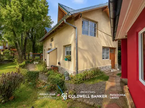 Casa en Venta con 2 cocheras