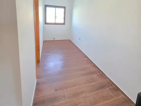 Casa en Alquiler con 1 cochera