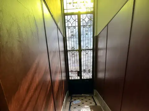 Oficina Frentista 4 privados, cocina y  baño