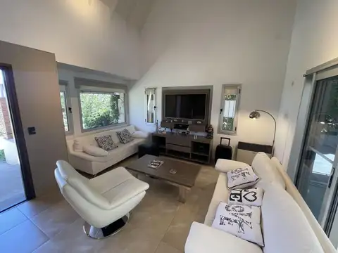 Casa en Venta al Oeste