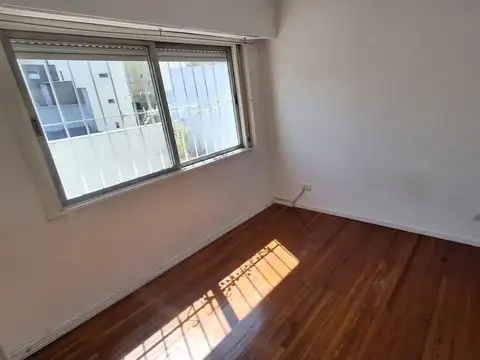 DOS AMBIENTES CON BALCÓN ATERRAZADO