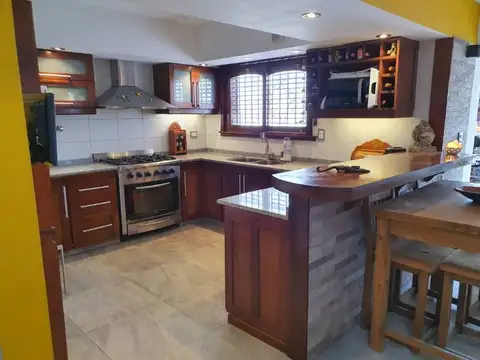 Casa en Venta en Moron, USD 184.900