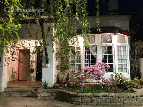 Casa - La Lucila-Vias/Libert.