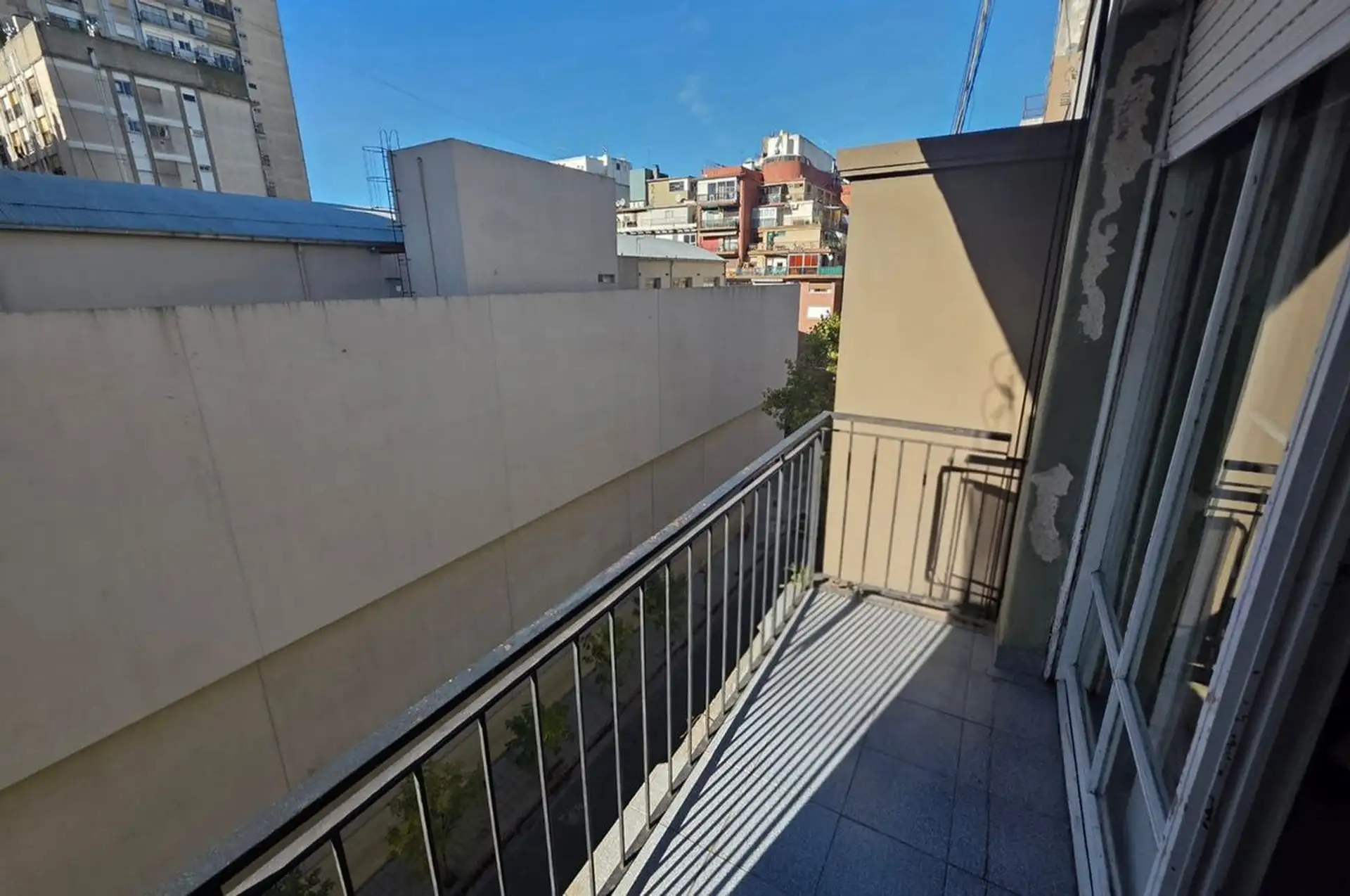 Departamento 2 ambientes con balcón y lavadero