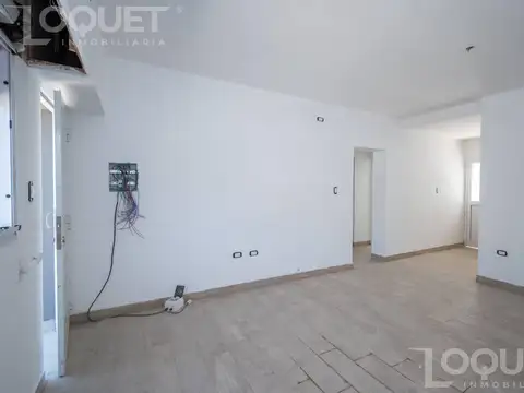 Casa al frente de 2 dormitorios