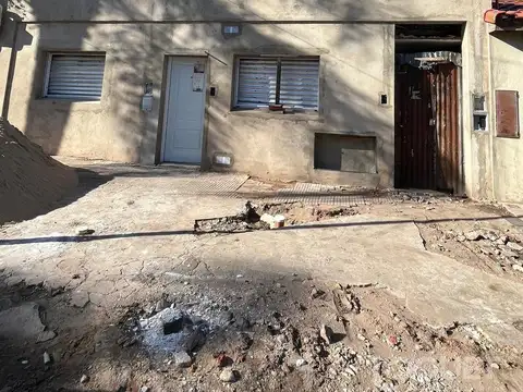 Casa 3 ambientes con 1 baño