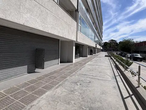 Juan M. de Pueyrredon 600 - CANNING CENTER - Esq . Av. Mariano Castex - 1500
