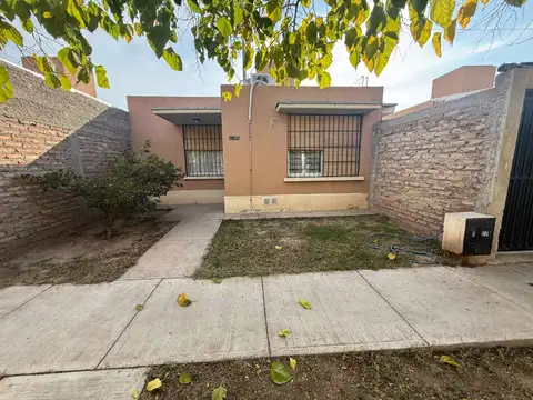 Casa en venta 2 dormitorios con piscina B° ATSA