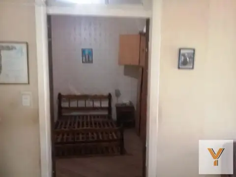 Casa 5 ambientes con 1 baño