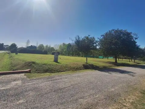 RBS.  VENTA LOTE EN ESQUINA, EN BARRIO HARÁS DEL SOL, PILAR