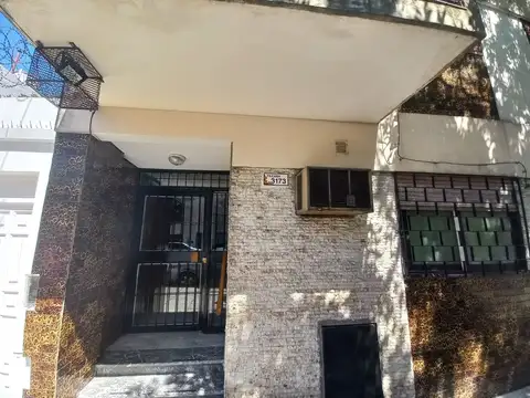 Departamento 3 ambientes con patio en Planta Baja