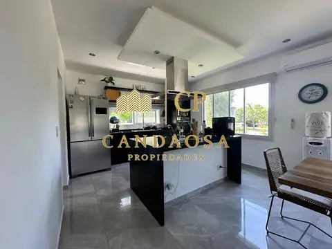 Casa en Venta con 7 cocheras