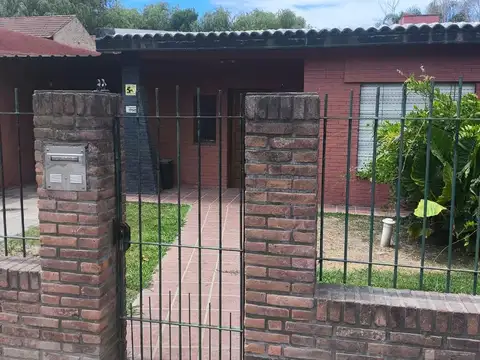 Casa 3 ambientes con 2 baños