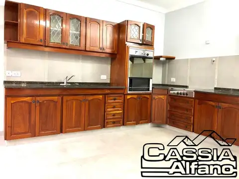 Casa en Alquiler en Banfield, $ 2.000.000