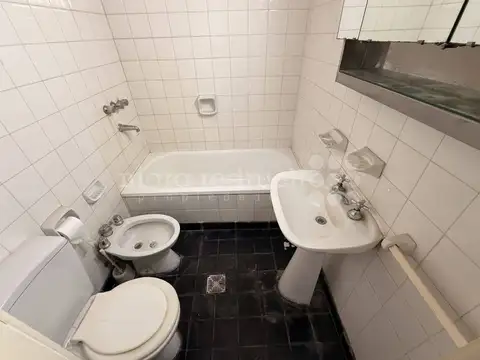 VENTA DE CASA DE 2 DORMITORIOS EN BARRIO FATIMA CERCA DE LA LAGUNA SOBRE CALLE VARELA UNA DE LAS MEJORES ZONAS DE CHASCOMUS
