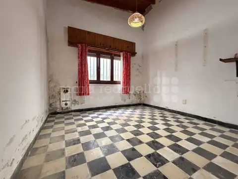 VENTA DE CASA DE 2 DORMITORIOS EN BARRIO FATIMA CERCA DE LA LAGUNA SOBRE CALLE VARELA UNA DE LAS MEJORES ZONAS DE CHASCOMUS