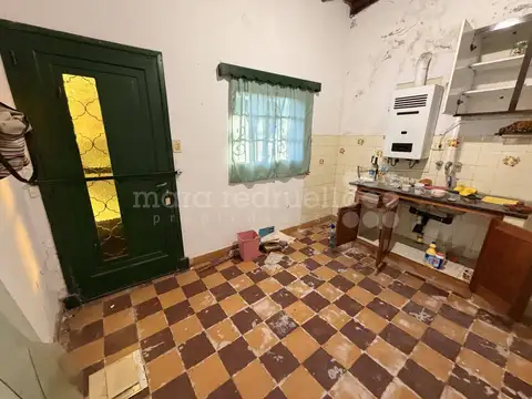 VENTA DE CASA DE 2 DORMITORIOS EN BARRIO FATIMA CERCA DE LA LAGUNA SOBRE CALLE VARELA UNA DE LAS MEJORES ZONAS DE CHASCOMUS